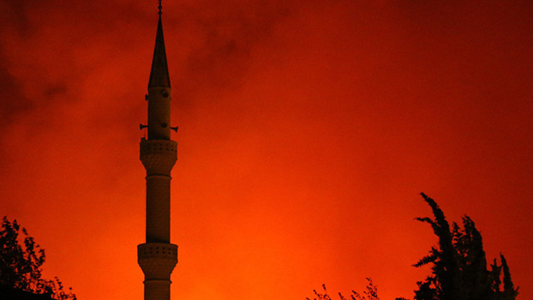 Antalyadaki yangına ekiplerinin müdahalesi devam ediyor