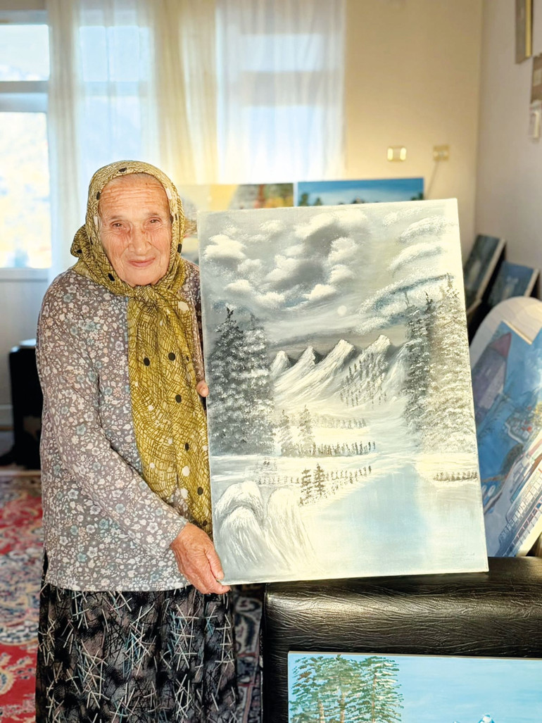 ‘Beyim ölmüş, çocuklarım dışarıdaymış, resim yaparken hepsini unutuyorum’
