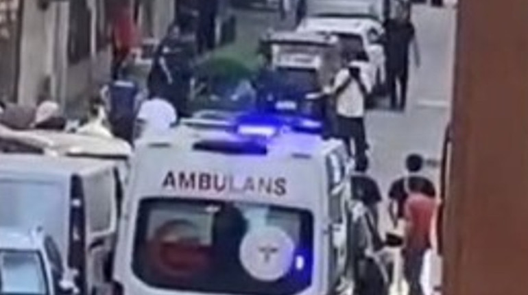 Sultangazi’de düğün öncesi gelin almada kavga: Polis biber gazıyla müdahale etti