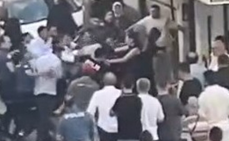 Sultangazi’de düğün öncesi gelin almada kavga: Polis biber gazıyla müdahale etti
