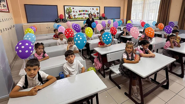 Bakan Yusuf Tekinden yeni eğitim öğretim yılı mesajı: Okul, merak edeceğiniz ve kendinizi tanıyacağınız bir yuvadır