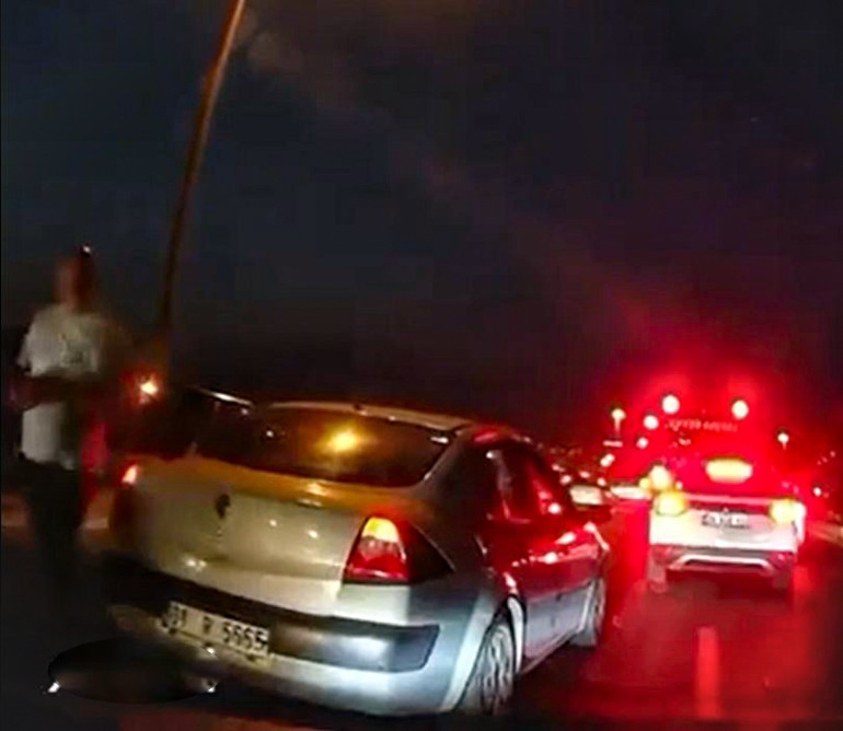 Başkomiserim deyip ehliyet ruhsat istedi, yakalanınca yalanı ortaya çıktı