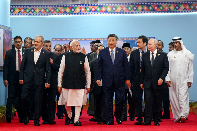 Rusya ile Çin Batıya meydan okudu: BRICS Zirvesinin şifreleri