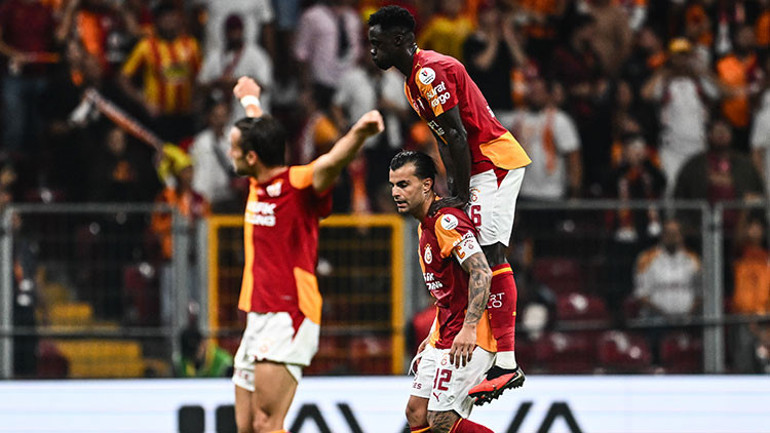Galatasarayda Abdülkerim Bardakcının gecesi: Dönüşü golle taçlandırdı