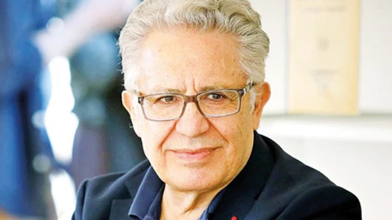 Bülent Arınç’tan Melih Gökçek’e düğün kıyağı