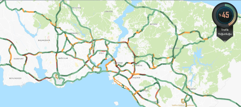 İstanbulda trafik yoğunluğu Günün erken saatlerinde başladı