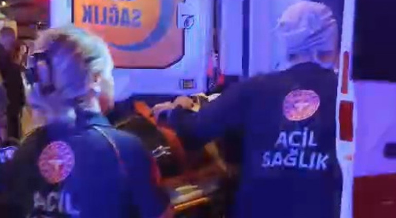 Bursada gece yarısı feci kaza: Hafif ticari araç motosiklete çarptı, 1 ölü, 1 yaralı