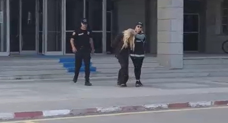Düğündeki altınlarla gündeme gelen fenomen gelin Çağla Öz adliyeye sevk edildi