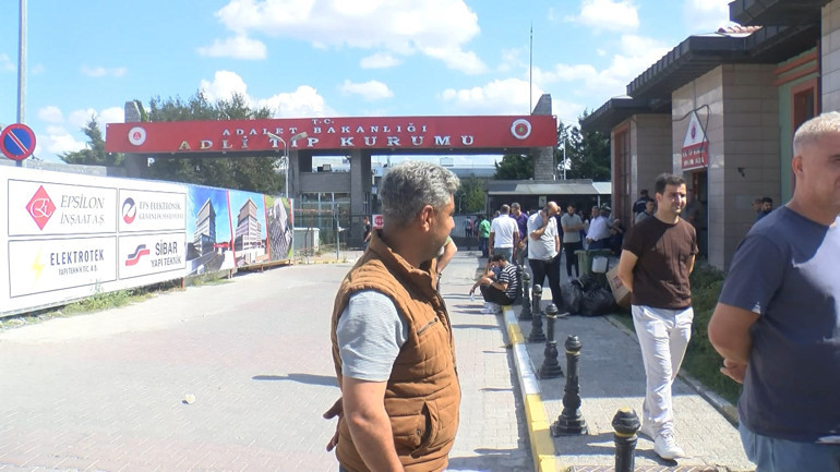 Eyüpsultan’daki otobüs yangınında 12 yaşındaki Yüsra’nın cenazesi DNA ile belirlendi