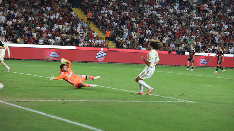 Guendouzi zoru başardı Fenerbahçe yedek kulübesi dondu kaldı