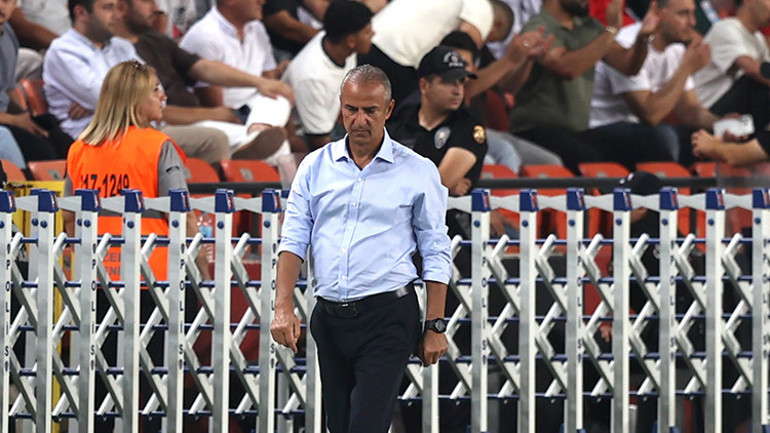 Gaziantep FK beraberliğinin ardından Fenerbahçeye eleştiri: Gaziantep’te tek ön libero olarak Meleke oynarken, Fenerbahçe’de üç tane ön libero vardı adeta
