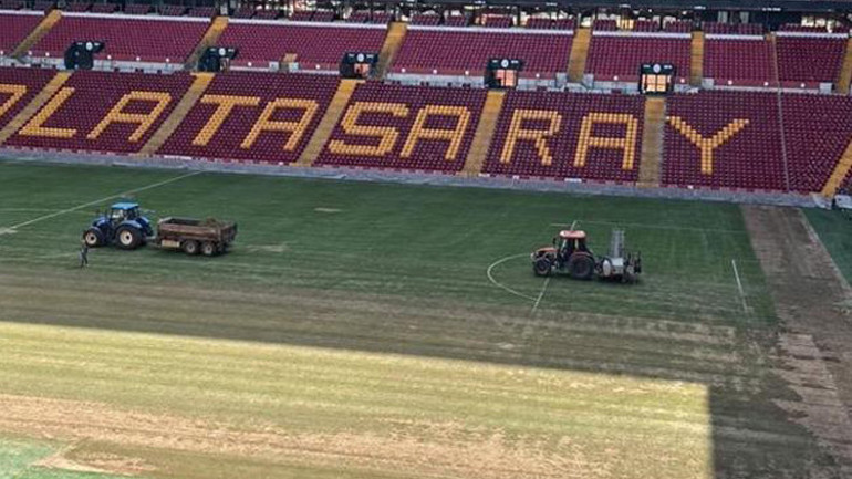 Galatasaray stadyum zeminini yeniliyor Hedef maç belli oldu
