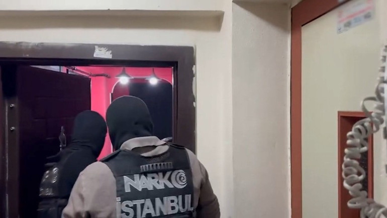  İstanbulda gözaltına alındı