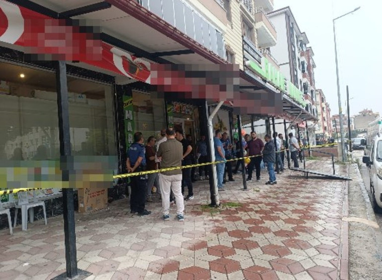 Yasemini çalıştığı markette öldürdü