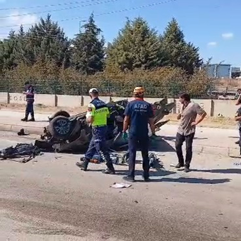 Feci kazada 2 kişi hayatını kaybetti, 2 kişi yaralandı