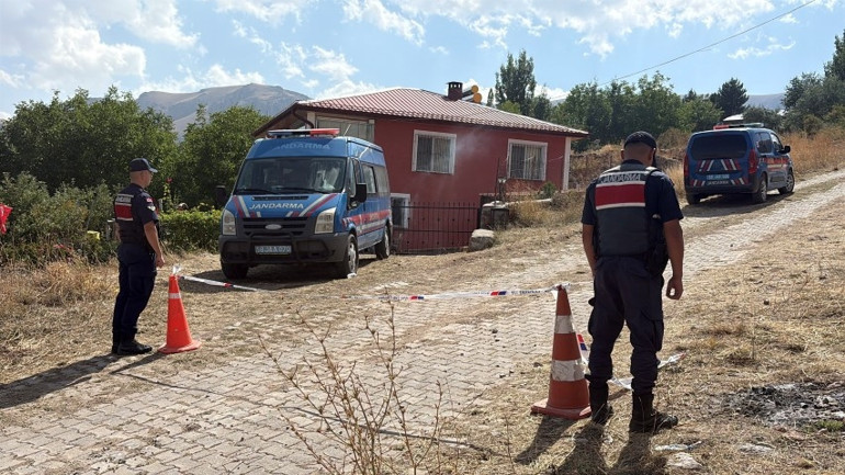 Büşra bebek olayında yeni gelişme: Kardeşlerinin çadırdan alıp götürdü dediği şüpheli Diyarbakırda gözaltına alındı