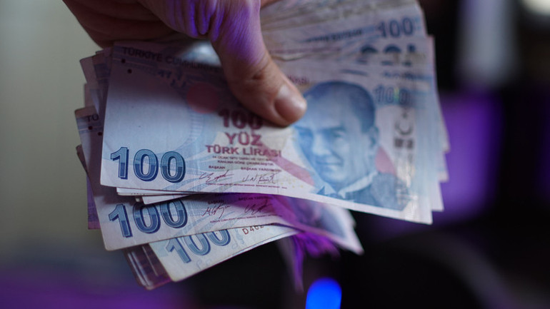 ‘Bu kadarını da yapmazlar’ dedirten yöntem: Romantik dolandırıcılıkta yeni tuzak Evini ve arabasını kaybedenler var