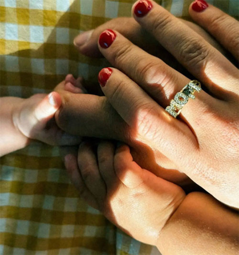 Genç oyuncu Kalabalık aile isterim demişti... Daha 22 yaşında iki çocuklu anne oldu