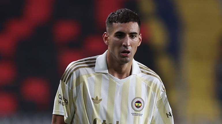 Fenerbahçede sakatlık depremi Menisküsünde yırtık tespit edildi