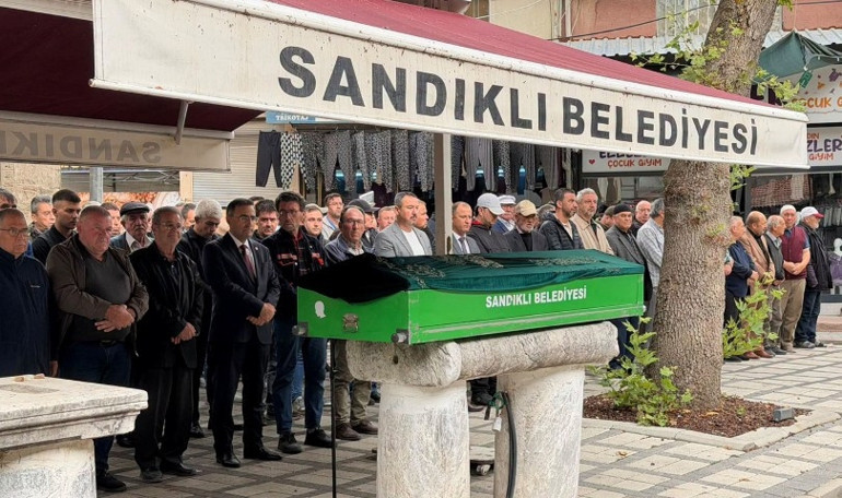 Hastalığına yenik düştü