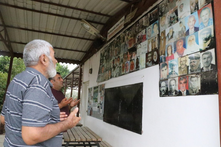 Köyde ilginç duvar: Görenler Allah rahmet eylesin diyor