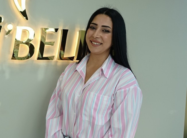 Güzellik merkezine gelen 75 yaşındaki kadından duygulandıran hareket