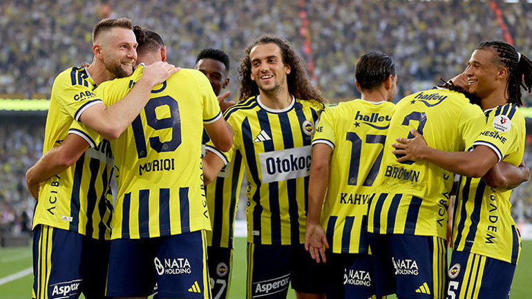 Kadıköyde tarihi goller: Yine İsmail Kartal başardı