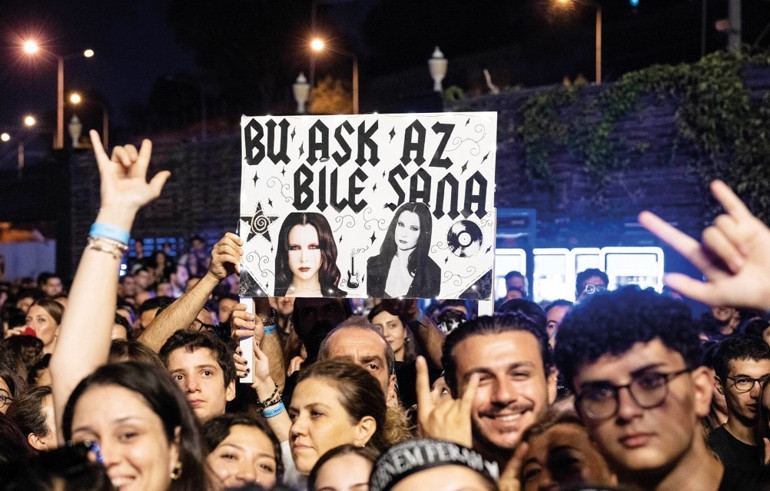 İzmir’de rock gecesi