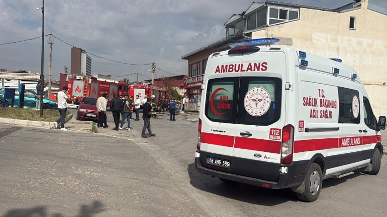 Oto LPG servisinde patlama: 5 kişi yaralandı