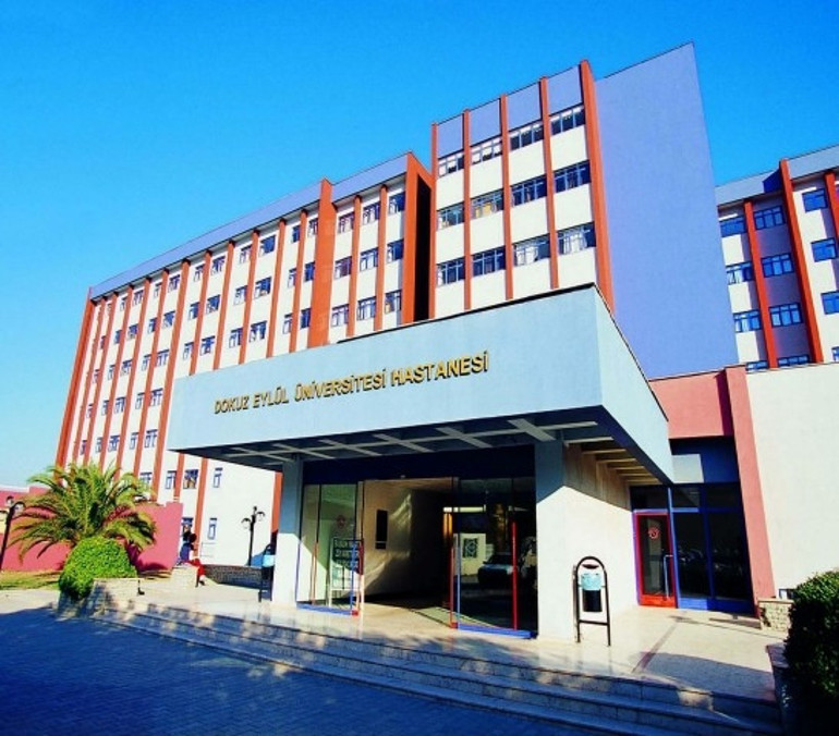 Eski İzmir Büyükşehir Belediye Başkanı Burhan Özfatura yaşamını yitirdi