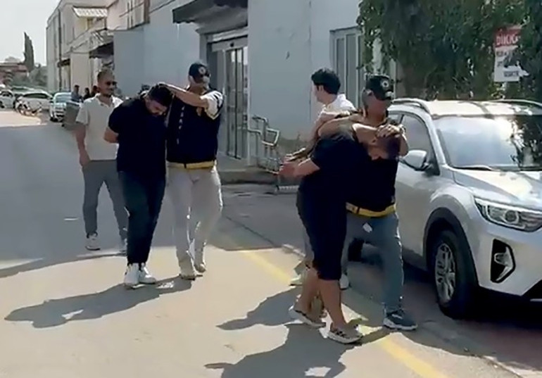Hasar kavgası cinayetle bitti: Adanada 2 şüpheli tutuklandı