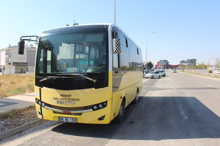 Aksarayda yolcu alma kavgasında silah sesini duyan şoför kalp krizi geçirdi