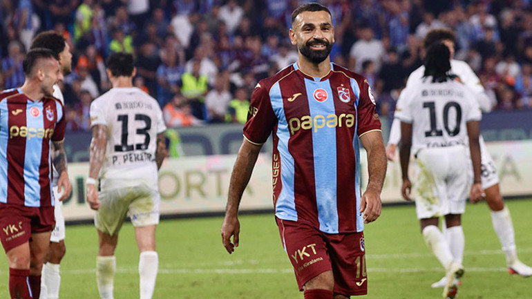 Salah, Liverpoolu geride bıraktı Trabzonda kariyer rekoru