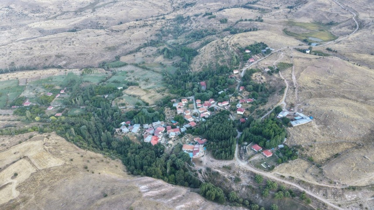 14 gündür kayıp olan Büşra bebek olayında sır perdesi aralanamadı Soruşturmada mavi kazaklı Mehmet detayı