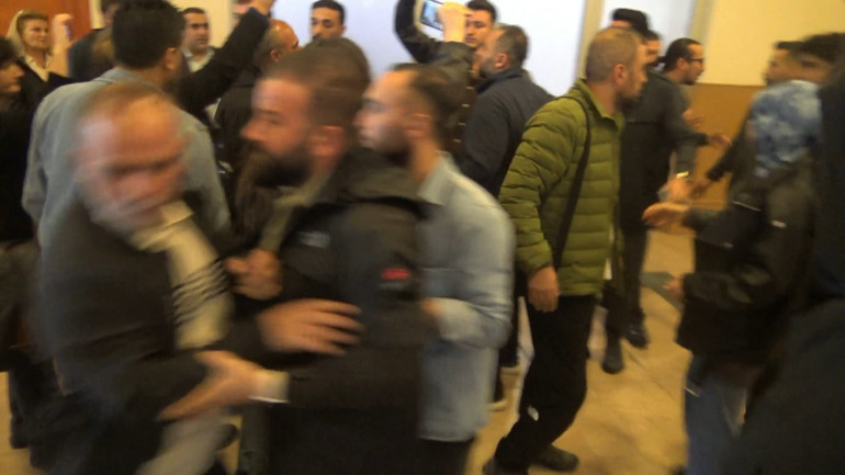 Dilovasındaki fabrika yangını davasında keşif gerginliği: Taraflar birbirine girdi