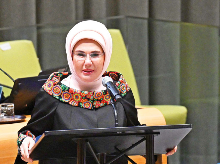 Emine Erdoğan: Kullan-at kültüründen uzaklaşmalıyız