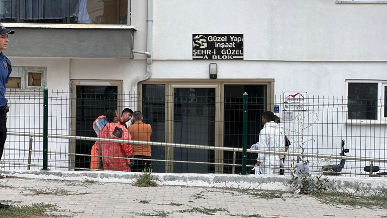 Karamanda korkunç olay: Boşanma aşamasındaki çift, evlerinde ölü bulundu Ekipler Siyanür var, girmeyin notuyla karşılaştı