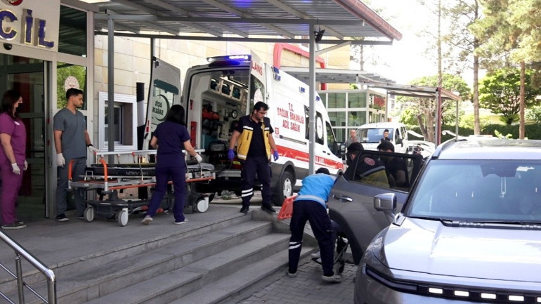 Mahalle muhtarı olaya müdahale etmeye çalıştı