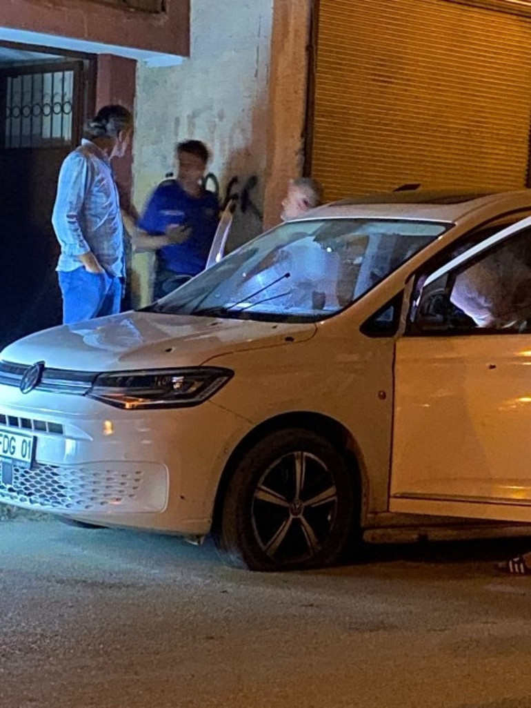 Araçlarına peş peşe ateş açıldı: Evimizde yatmaya korkar hale geldik