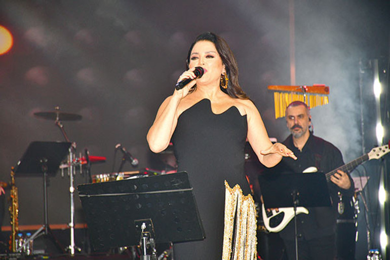 Sezen&Nazlı sürprizi
