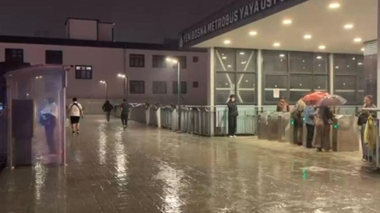 İstanbulda sağanak etkili oldu