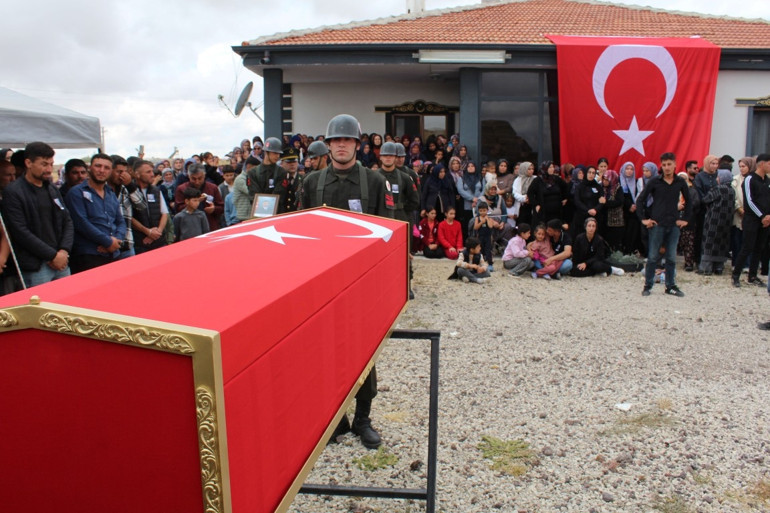 Katıldığı düğün, uzman çavuşun sonu oldu: Göğsüne isabet eden maganda kurşunuyla hayatını kaybetti