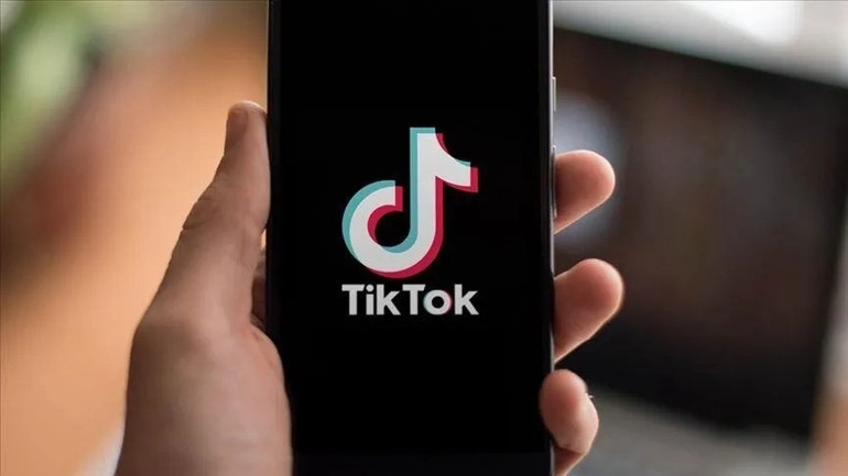 Oğlunu kaybetti TikToka savaş açtı: Çocuğunuz gece yatak odasına telefonunu götürmesin