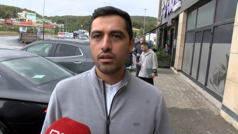 Gaz ile freni karıştırdı, önüne kattığı araçla birlikte kafeye girdi
