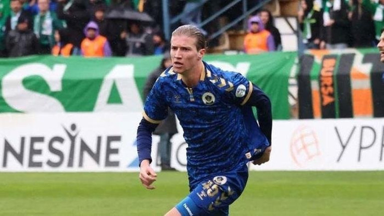 Fenerbahçeden yerli operasyonu Bir golcü, bir stoper