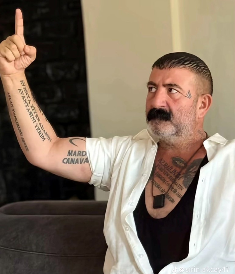 Cinayet dedektifleri izini sürerken o fenomen olma hayali kuruyordu