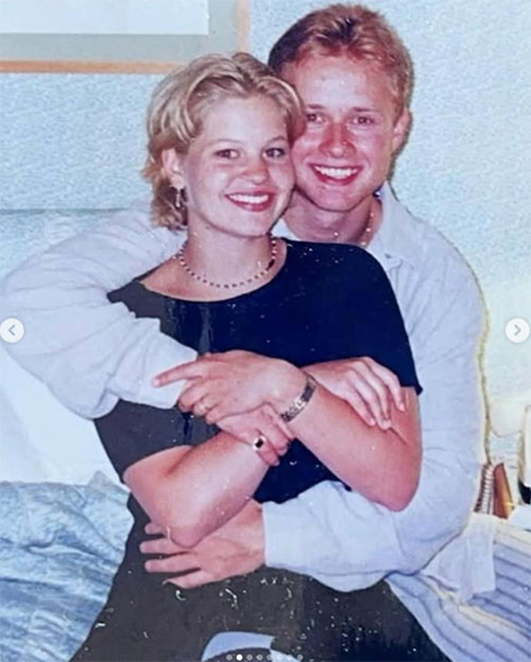Eski çocuk yıldız artık öyle mesut ki 22 yaşında ilk bebeğini doğurmuştu... Şimdi 50sinde hem anneanne hem babaanne