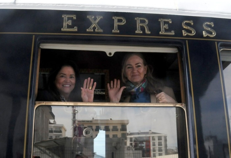 Tarihi Orient Express İstanbul yolculuğu için Türkiyede