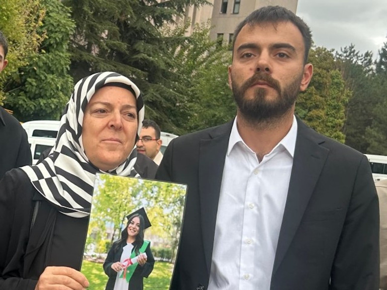 Mezarlığa gidip kızıma