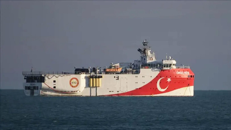 Türkiye Doğu Akdenizde yeni NAVTEX ilan etti Yunan basını: Oruç Reis geri döndü